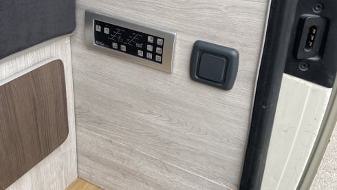 Vanity Van Fabulous T5