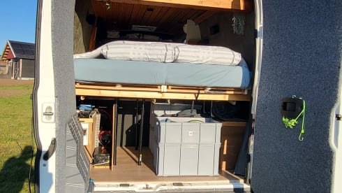Fiat Ducato – 2p. Fiat Ducato off grid bed 160x200
