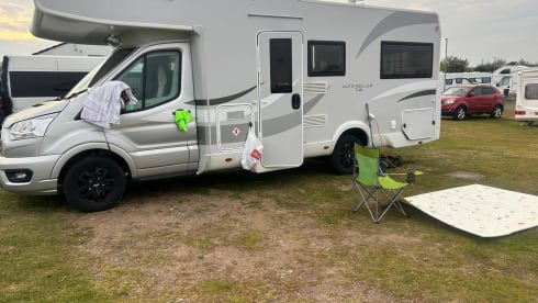 The Stag  – 6 berth Roller Team auto roller 746 