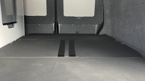 The Grey Horizon – 4 berth Volkswagen T6.1 LWB campervan from 2022