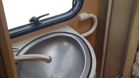 Beautiful compact Dethleff Fortero, red / light gray ..