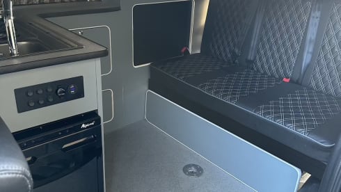 Mam's Van – Nissan-Campingbus mit 4 Schlafplätzen ab 2024