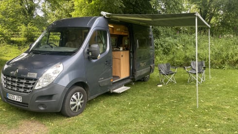 BettyAnn – Wildax Europa Off-Grid 2 berth van 