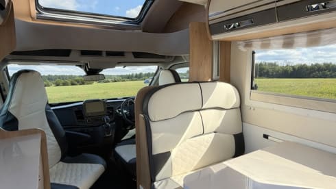 2023- 6 berth Roller Team 747