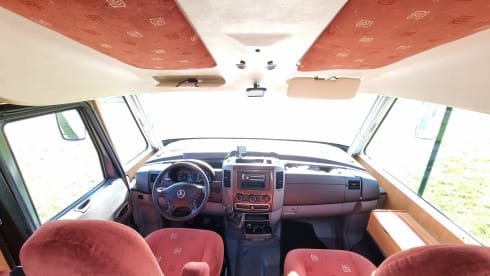 4p Mercedes-Benz integrated uit 2008