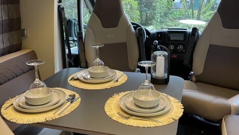 Camper het Spick… – 4p Adria Mobil semi-integrated from 2018