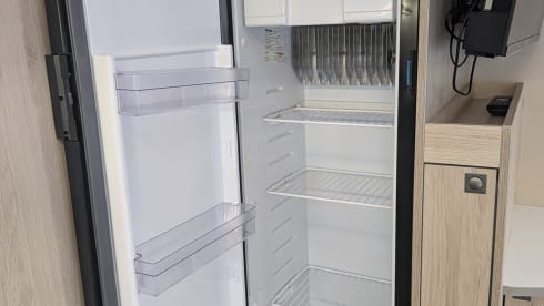 Auto-Trail F60 – 4 berth Autotrail semi-integrated from 2024