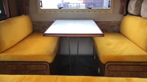 Hymercamp for 5 persons.