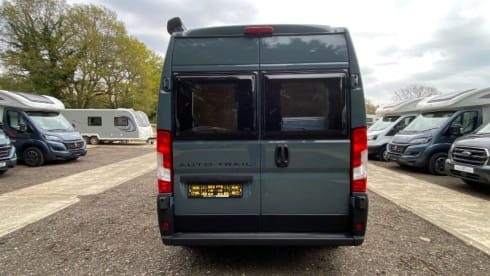 V669SE – 4 berth Auto-Trail V669SE campervan automatic new in 2024