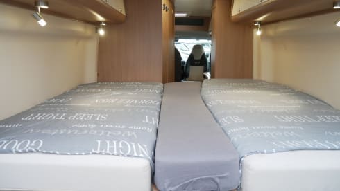 Sun Living Flexo 6.40, 2 sleeping 4 seats, length beds, Airco!!