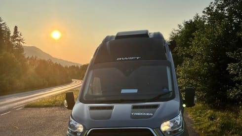 VanCation – Ford Swift Trekker S Wohnmobil mit 4 Schlafplätzen 