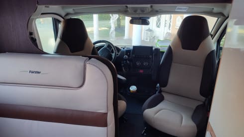 Forster – NEW Winter Camper SAT TV Solar