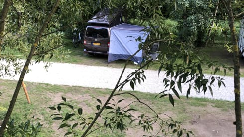Leetro – 4p Volkswagen campervan from 2012