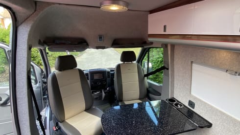Autobus Volkswagen a 4 posti letto del 2016