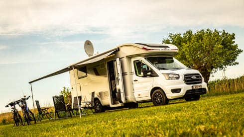 4p Ford semi-integrated uit 2023