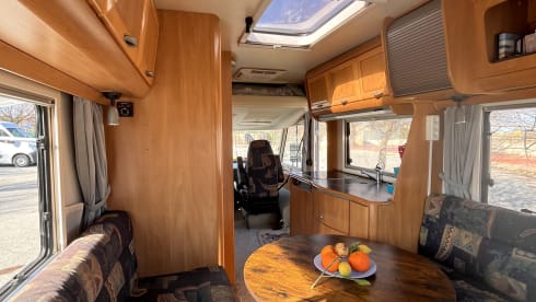 4p Hymer semi-integrated from 2000