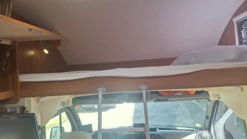 Cool family cabin, 6-person Rimor alcove with a fixed bed for everyone.