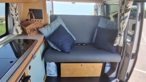 Harley – Harley - T5 VW Pop-top 4 posti letto (SWB) Campervan (2010)