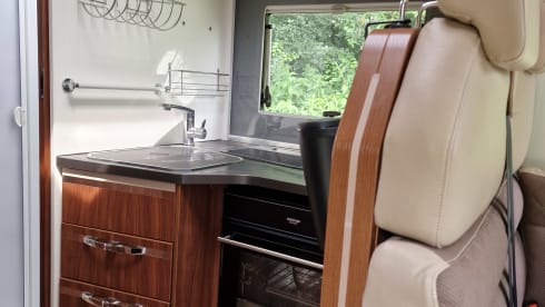 5p Adria Matrix 670SL semi-integrated from 2017