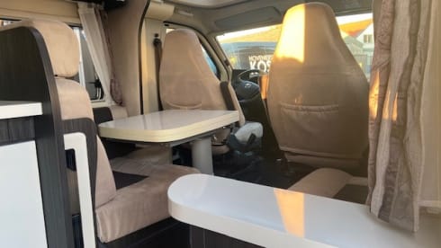 Benimar camper * Ruime indeling  * Inclusief inventaris