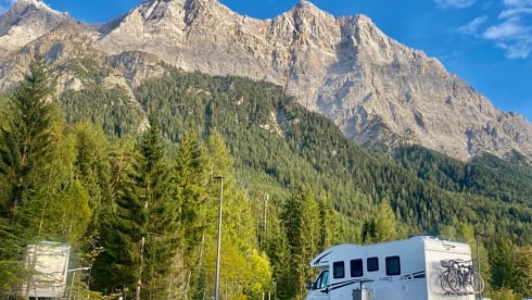 Luxury motorhome with air conditioning and separate sleeping area