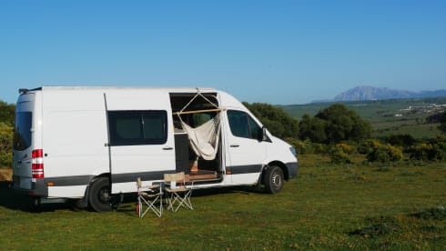 July – Unique Off-Grid Bus Camper - Luxurious, Spacious and Fully Self-Sufficient!