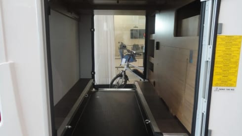 BONVOYAGE – 4p Adria Mobil semi-integrated from 2021