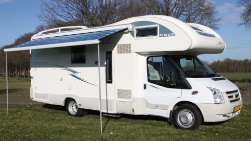 Super Brig 677 TC – Spacious Super Brig 677 TC with 6 berths and XXL garage!