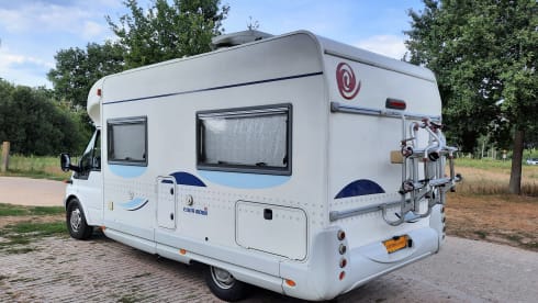 Floortje – Luxury self-sufficient semi-integrated (compact and very complete)