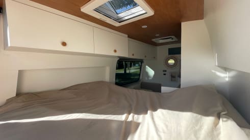 Mercy – Mercedes camper van for 3 persons
