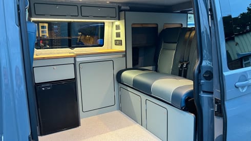 VW T6.1 Transporter with heater(great for the winter getaways!)