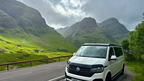 On the road campers  – 4 berth Volkswagen campervan