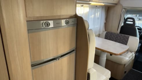 Kentuky Estro 9 – Camper ben attrezzato, ideale per vacanza famiglia