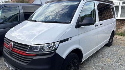 Dave  – 4 berth Volkswagen campervan from 2022