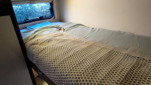 6p Ford alcove from 2017, bunk bed and large seating area