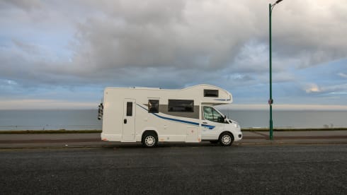 Nesie – 6/7 Berth Rimor Evo Fully Kitted for Off-Grid Living