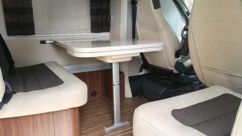 4p Adria Mobil semi-integrated uit 2015