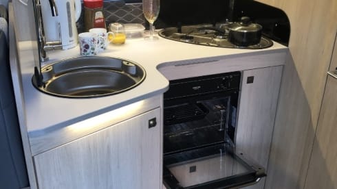Peggy Sooz – F60-Auto Trail 4 berth 2023