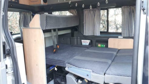 Nuggie – Go on an adventure with our nice Ford Nugget