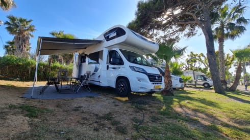 Luxe Familiecamper – Luxury Family Camper, Sleeps 6, Air Conditioning, Wifi