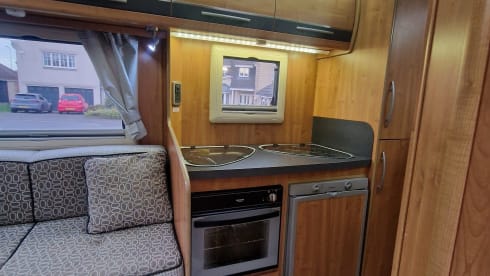 Harris – Cosy and Modern 4 Berth Motorhome Who Lives in St Andrews, Scotland