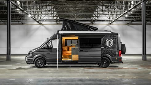 THUNDER – Stunning 2022 Luxury VW Crafter sleeps 4 - Liverpool