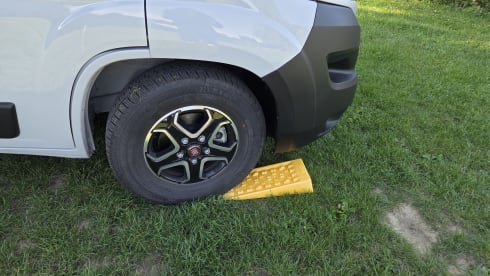 Hymer Yellowstone '24 - Automatic with tow bar 3T