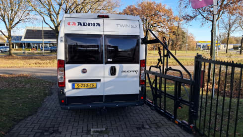 C41 – 2-person Adria Mobil bus from 2013