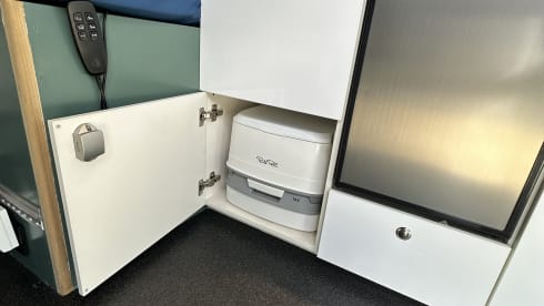 Sydney 1 – Wheelchair accessible motorhome with care facilities