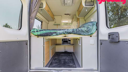 Coopernicus, 2021 – Comfortable 2p Karmann 600, parking air conditioning, length beds, automatic, biker