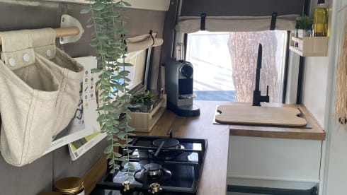 De Merrie – 2p Mercedes-Benz campervan from 1996