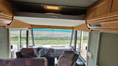 Flair liner – 4p Niesmann + Bischoff integrated uit 1994