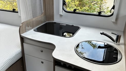 5 – Spacious and luxurious 3-person camper with lots of room to move!