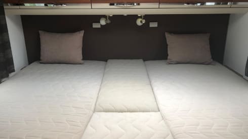 Luxury 5-person camper